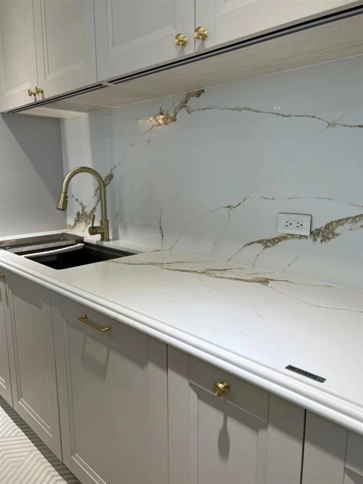 calacatta gold quartz side finishing, the company's own listing photograph